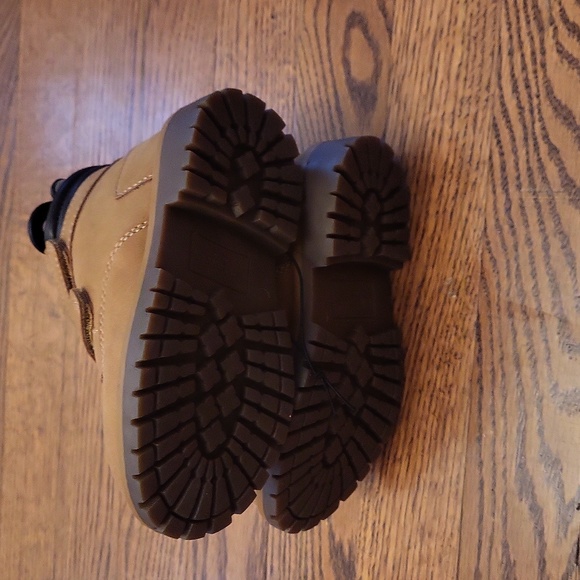 Toddler boy boots - Picture 5 of 6